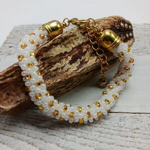 New Handmade Spiral Bead Crochet Bracelet